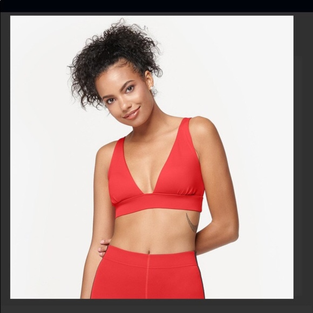 Kendall and Kylie sport bra